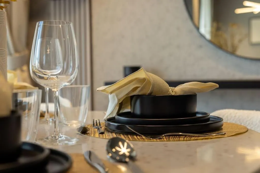 Welhome - Loci Residences Dubai 0*,